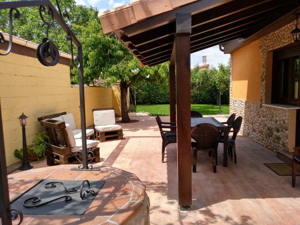 Villa La Casita Del Abuelo Villalmanzo Exterior foto